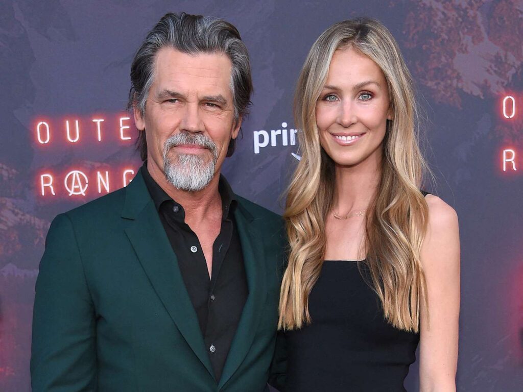 Josh Brolin with his wife Kathryn Boyd Brolin