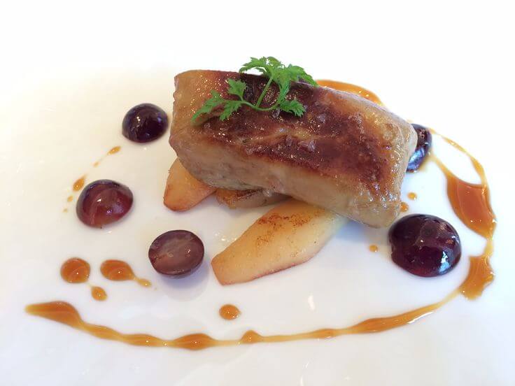 A quince with brioche foie gras