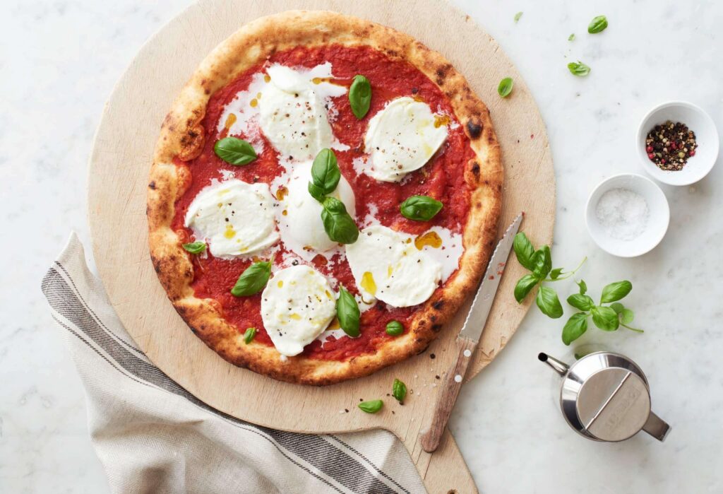 Margherita pizza with fior di latte
